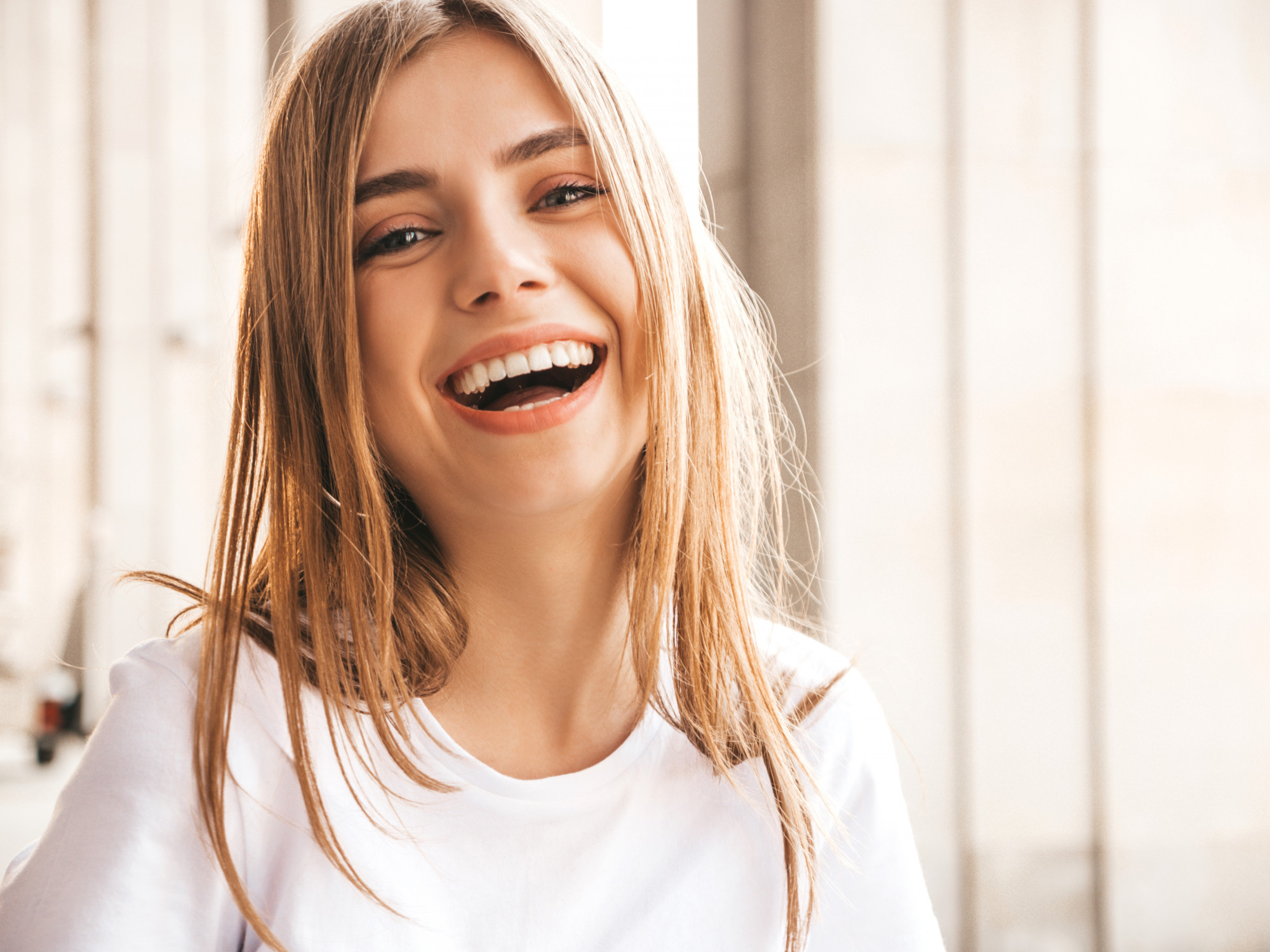 Cómo mantener una sonrisa sana durante todo el día: guía práctica